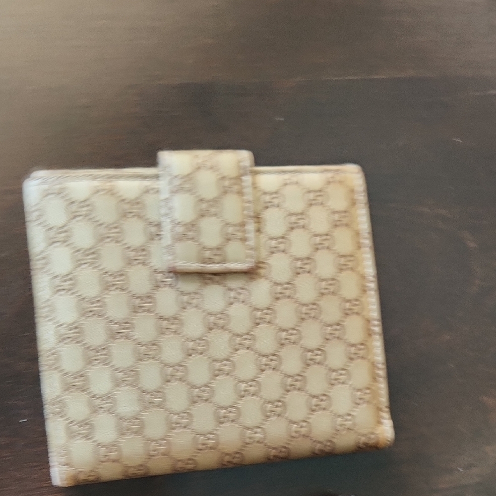 ✨️Gucci Brown Monogram Wallet - Picture 17 of 17